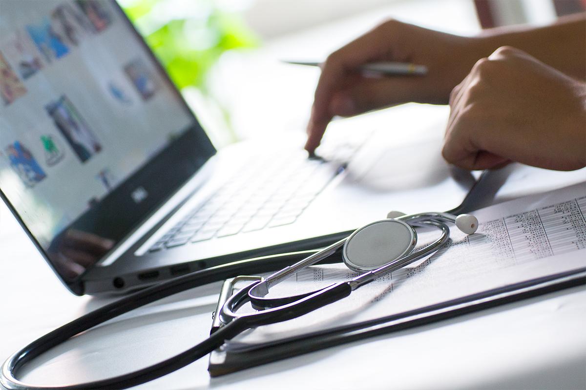 Physicians can build a successful social media presence by following these simple guidelines.