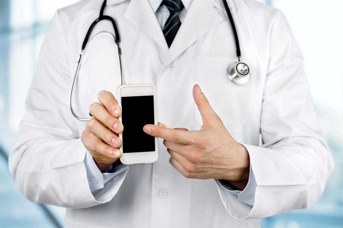 Healthcare doesn’t happen only in the doctor’s office anymore. Many patients use tech to manage their health. Here are 6 apps to benefit your patients.