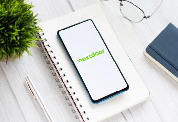 Herkömmliche Werbung kann teuer sein. Mit der Nextdoor-App können Sie Ihre Patienten auf kostenlosem und einfachem Weg erreichen und Ihre Praxis wachsen lassen. Erfahren Sie mehr.